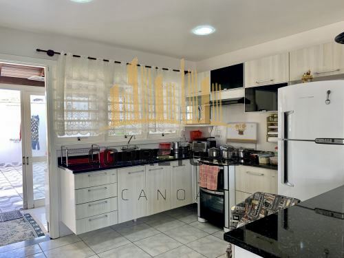 Sobrado Igara Canoas 