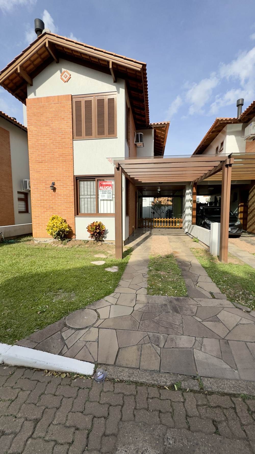 Sobrado em Condomínio Igara Canoas 